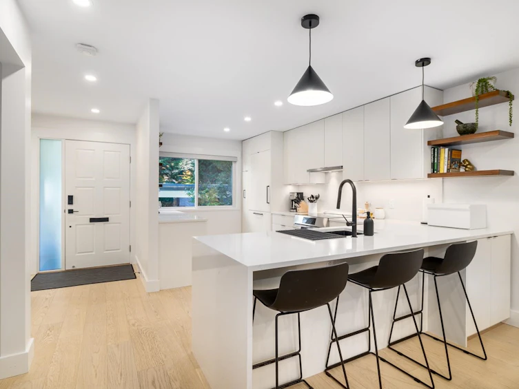 4663 Hoskins Road, North Vancouver, BC, V7K 2R3 - 3