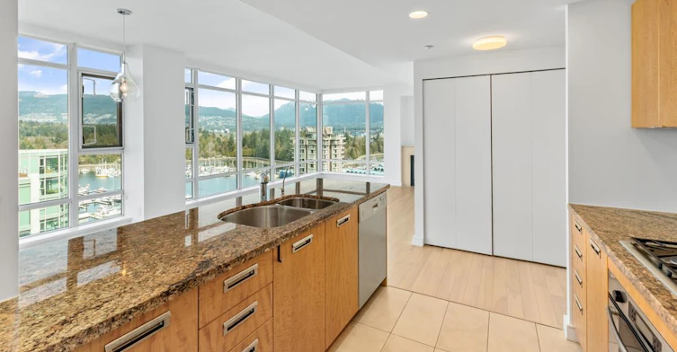 2104-1616 Bayshore Drive, Vancouver, BC, V6G 3L1 - 12