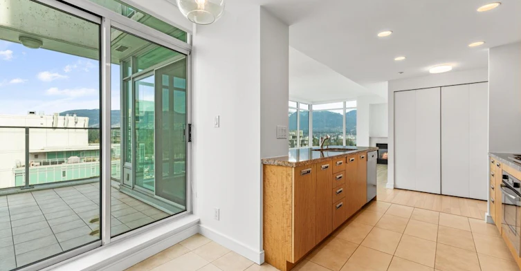 2104-1616 Bayshore Drive, Vancouver, BC, V6G 3L1 - 13