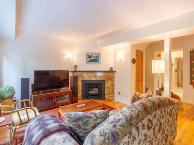 7348 Coronado Drive - 4