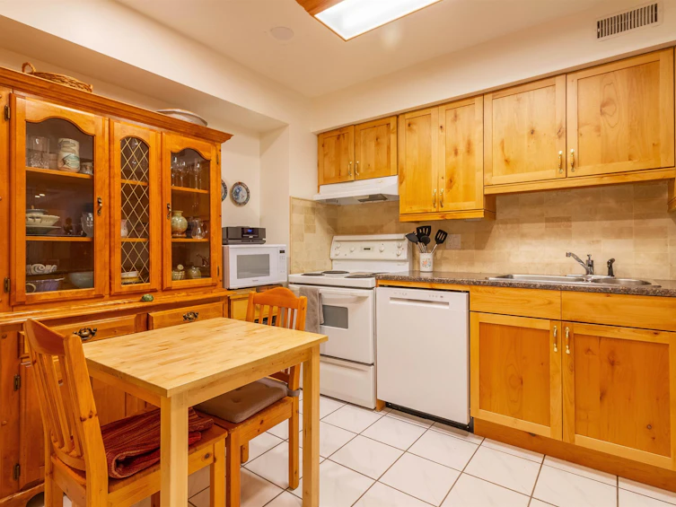 7348 Coronado Drive, Burnaby, BC, V5A 1R1 - 11