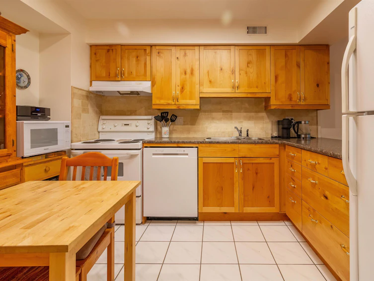 7348 Coronado Drive, Burnaby, BC, V5A 1R1 - 12