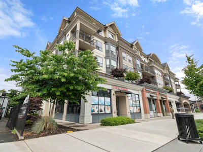 425-2493 Montrose Avenue - 2