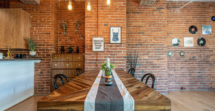303-518 Beatty Street, Vancouver, BC, V6B 6G8 - 2