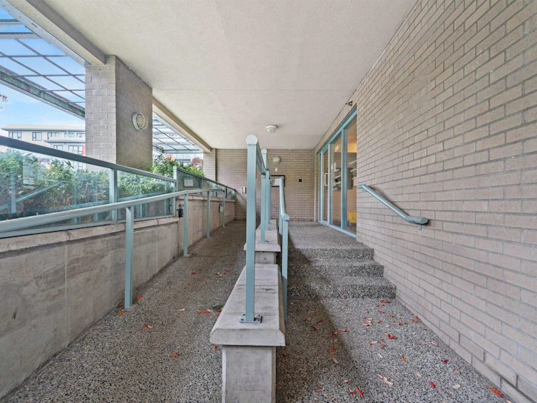 302-5818 Lincoln Street, Vancouver, BC, V5R 4P7 - 27