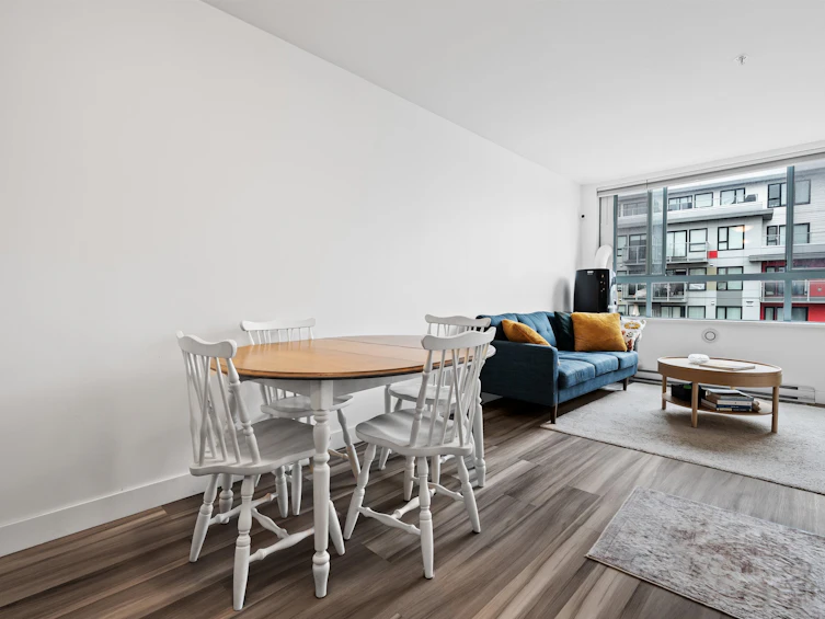 302-5818 Lincoln Street, Vancouver, BC, V5R 4P7 - 4