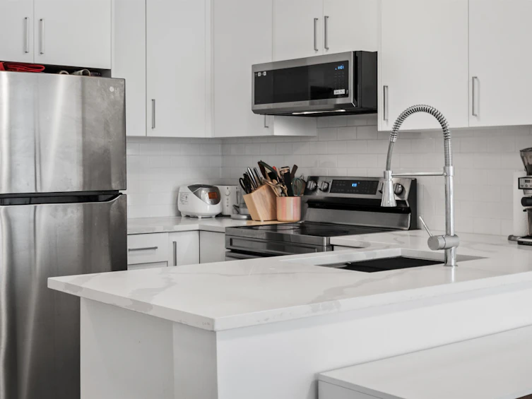 302-5818 Lincoln Street, Vancouver, BC, V5R 4P7 - 13