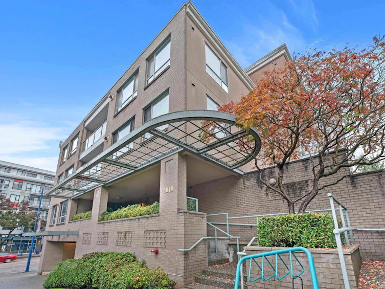 302-5818 Lincoln Street, Vancouver, BC, V5R 4P7 - 25