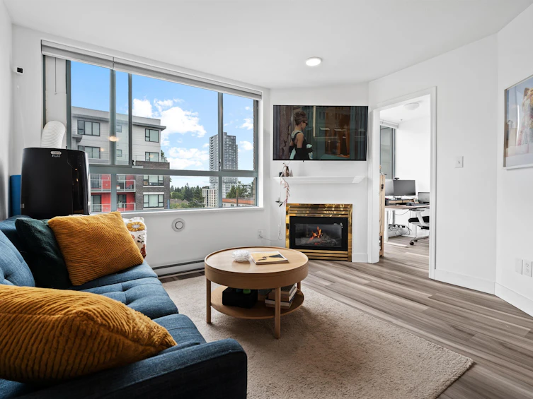 302-5818 Lincoln Street, Vancouver, BC, V5R 4P7