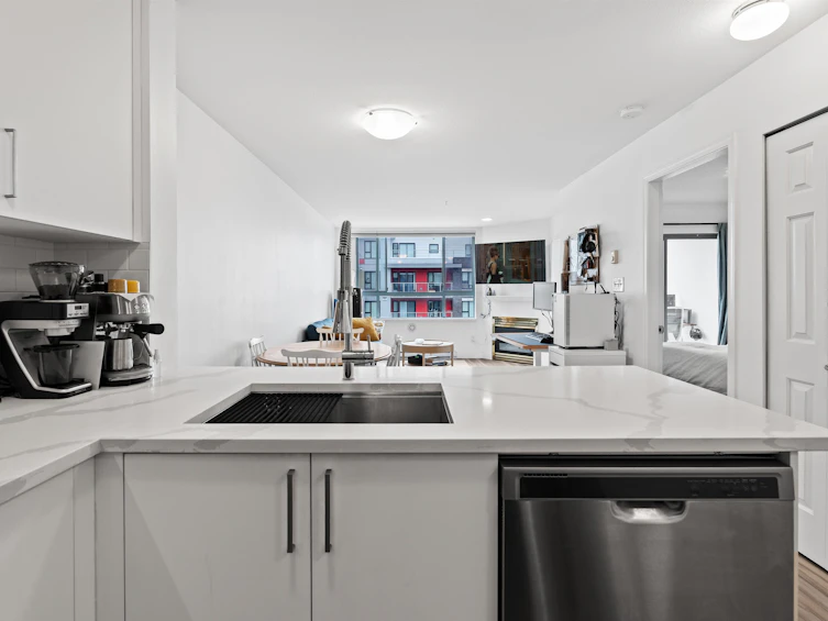 302-5818 Lincoln Street, Vancouver, BC, V5R 4P7 - 16