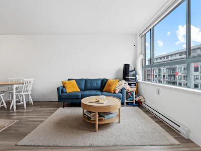 302-5818 Lincoln Street - 3