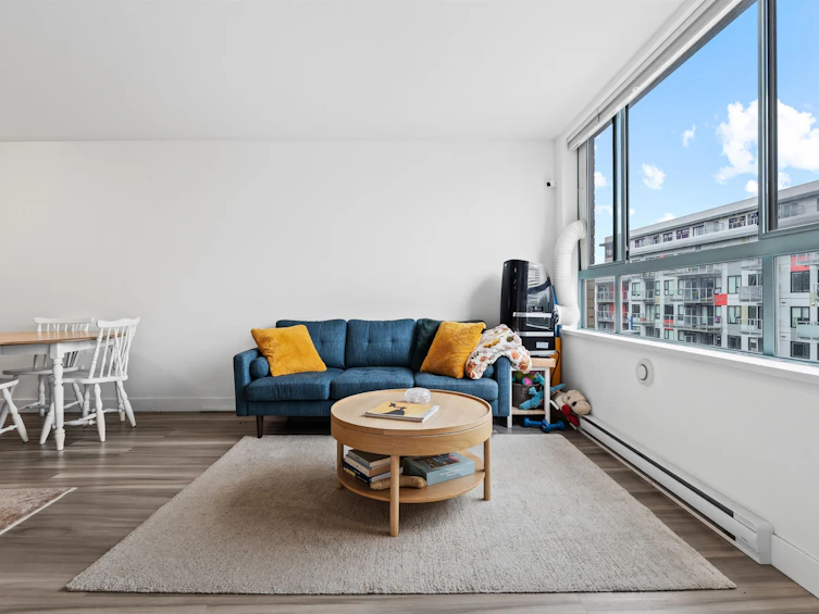 302-5818 Lincoln Street, Vancouver, BC, V5R 4P7 - 3