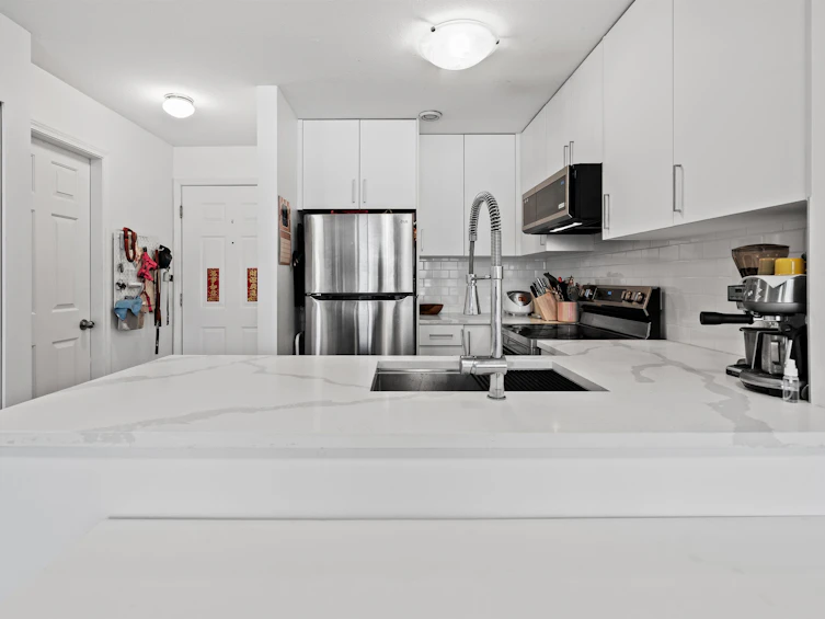 302-5818 Lincoln Street, Vancouver, BC, V5R 4P7 - 14