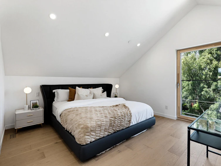 1-60 E 17th Avenue, Vancouver, BC, V5V 1A2 - 15