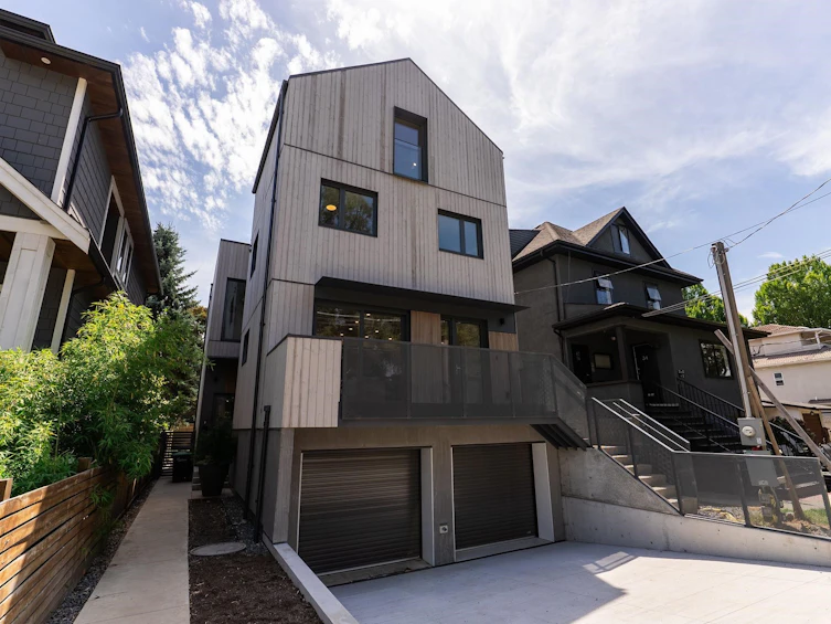 1-60 E 17th Avenue, Vancouver, BC, V5V 1A2
