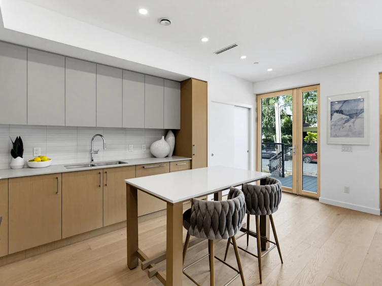 1-60 E 17th Avenue, Vancouver, BC, V5V 1A2 - 5