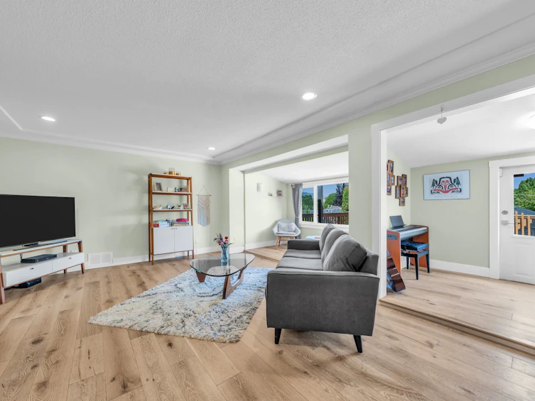 3335 Church Street, Vancouver, BC, V5R 4W7 - 7