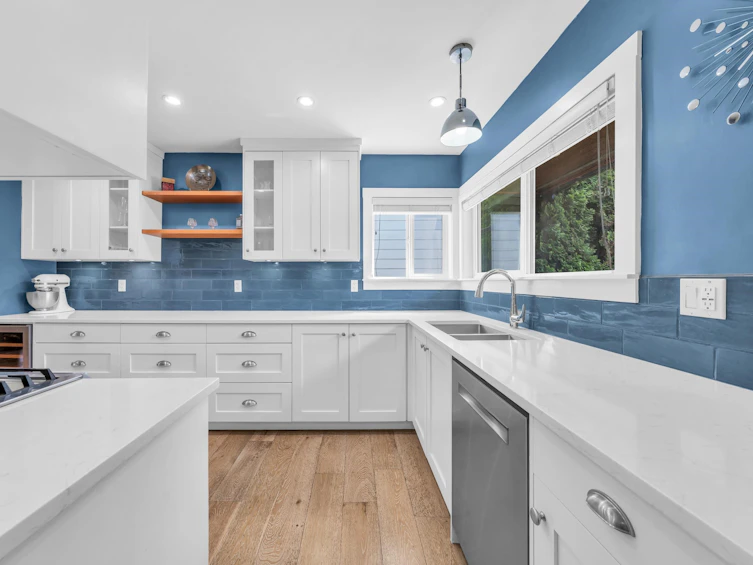3335 Church Street, Vancouver, BC, V5R 4W7 - 2