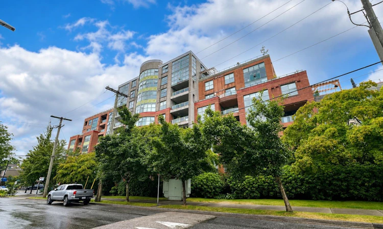 511-518 W 14th Avenue