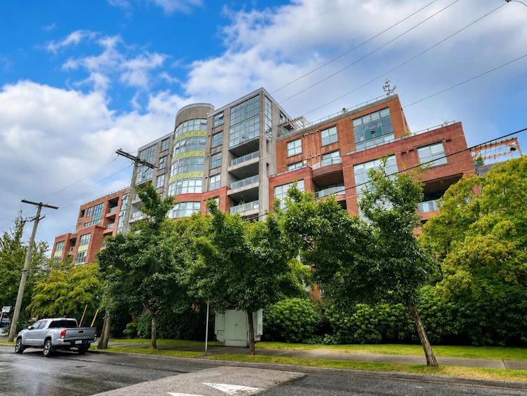 511-518 W 14th Avenue, Vancouver, BC, V5Z 4N5