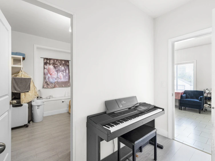 5461 Manor Street, Burnaby, BC, V5G 1B6 - 25