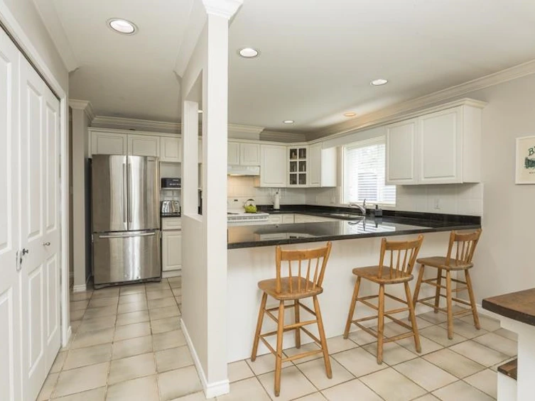 380 55a Street, Delta, BC, V4M 3L8 - 9