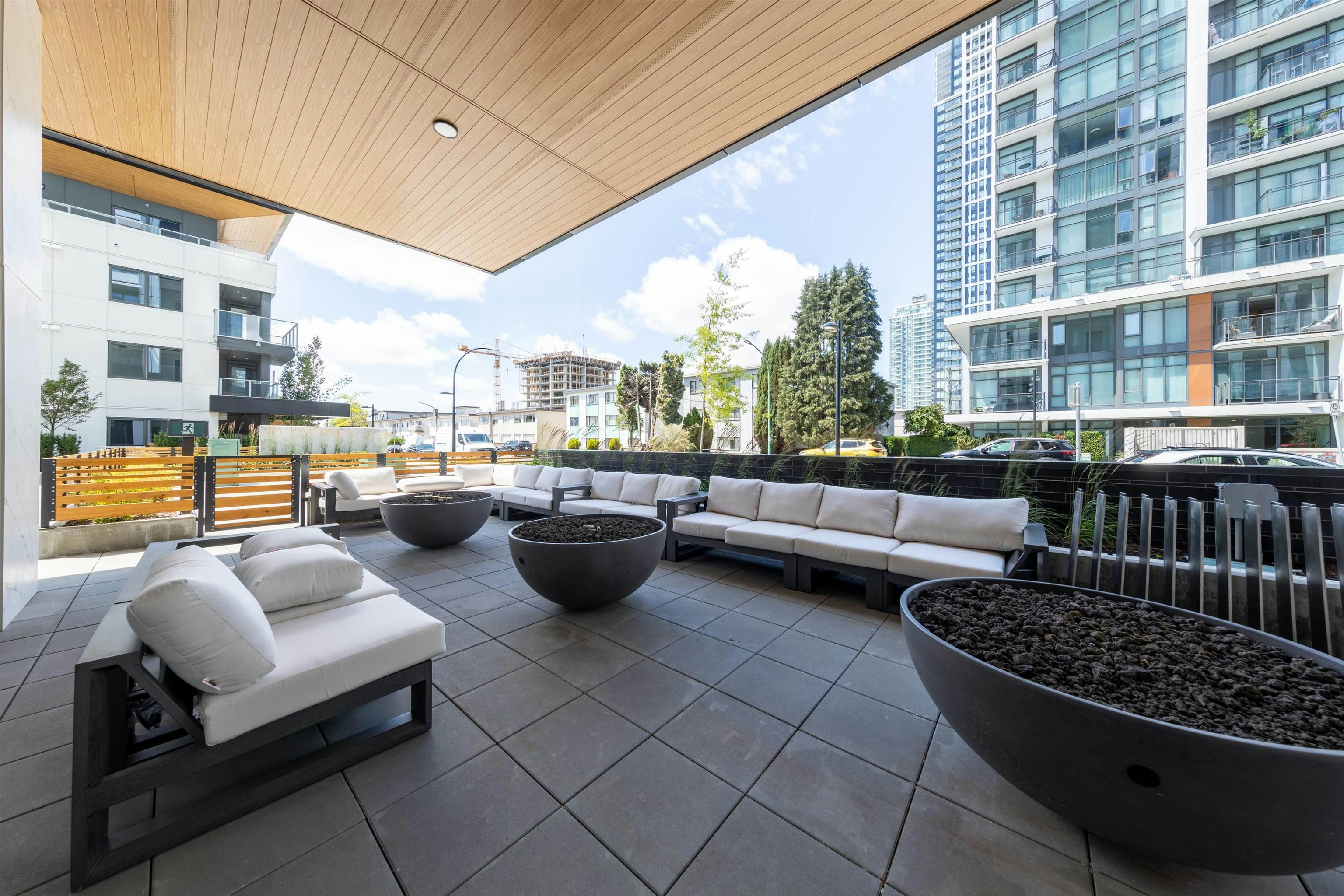 2810-6608 Sussex Avenue, Burnaby, BC, V5H 3C7 - 23
