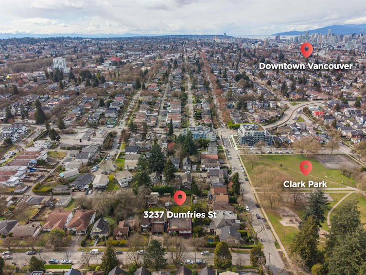 3237 Dumfries Street, Vancouver, BC, V5N 3S4 - 3
