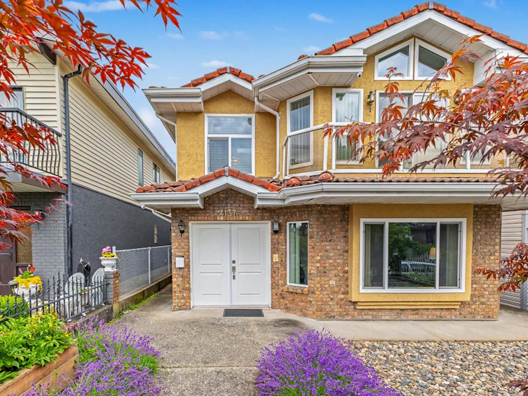 4137 Parker Street, Burnaby, BC, V5C 3C2