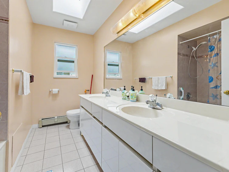 4137 Parker Street, Burnaby, BC, V5C 3C2 - 23