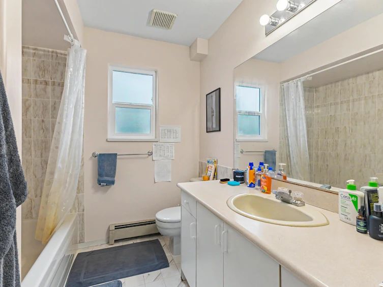 4137 Parker Street, Burnaby, BC, V5C 3C2 - 17