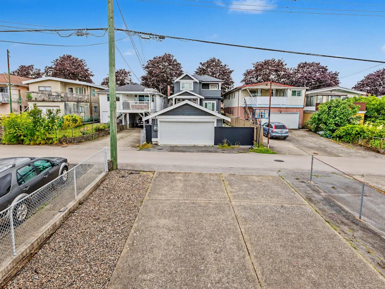 4137 Parker Street, Burnaby, BC, V5C 3C2 - 31