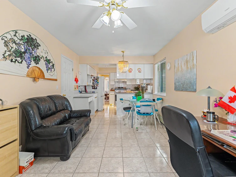 4137 Parker Street, Burnaby, BC, V5C 3C2 - 9