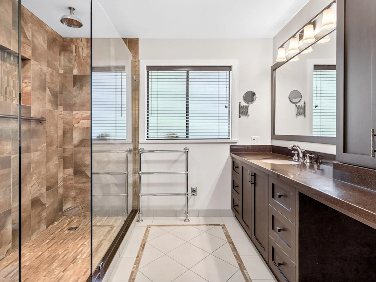 5600 Grousewoods Place, North Vancouver, BC, V7R 4T4 - 23