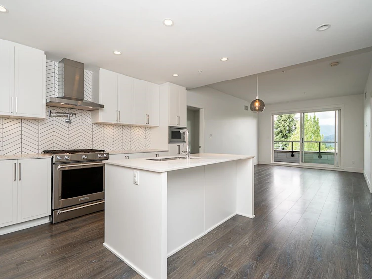 502-4477 Hastings Street, Burnaby, BC, V5C 2K1 - 7