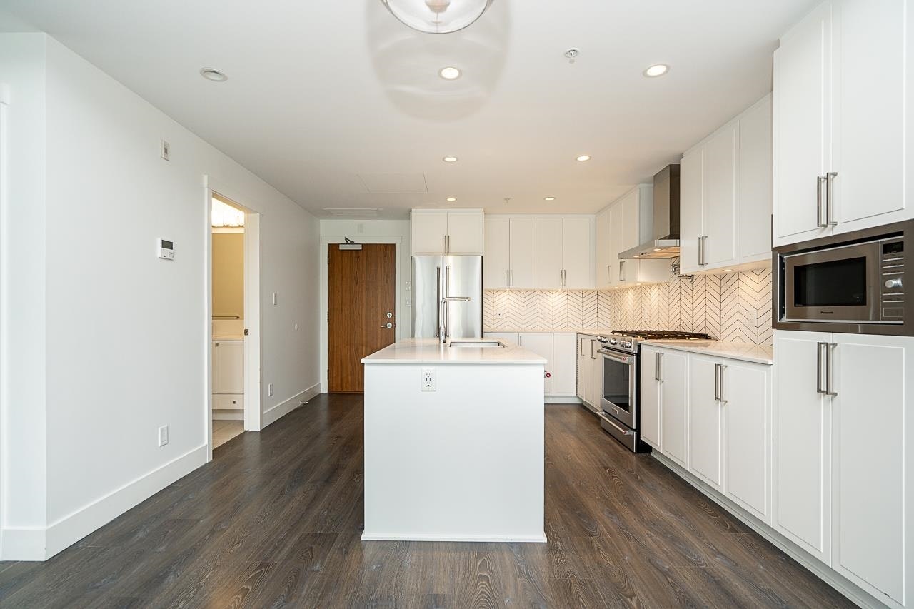 502-4477 Hastings Street, Burnaby, BC, V5C 2K1 - 10