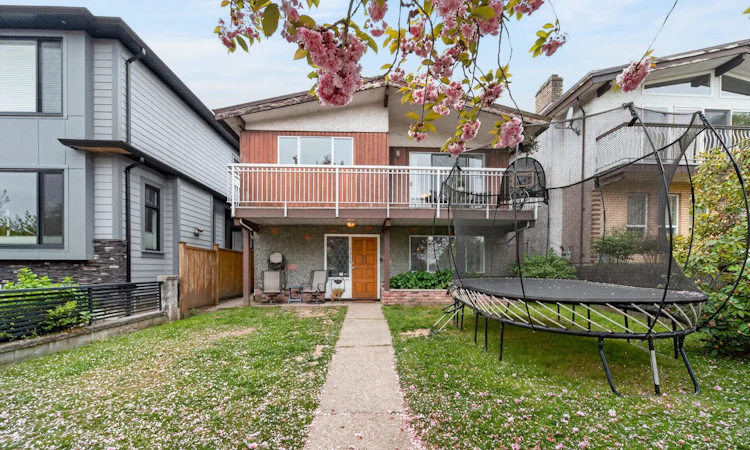 2258 Wenonah Street