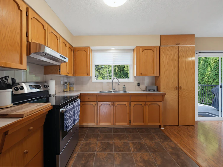 7915 Teal Avenue, Mission, BC, V2V 3G7 - 9