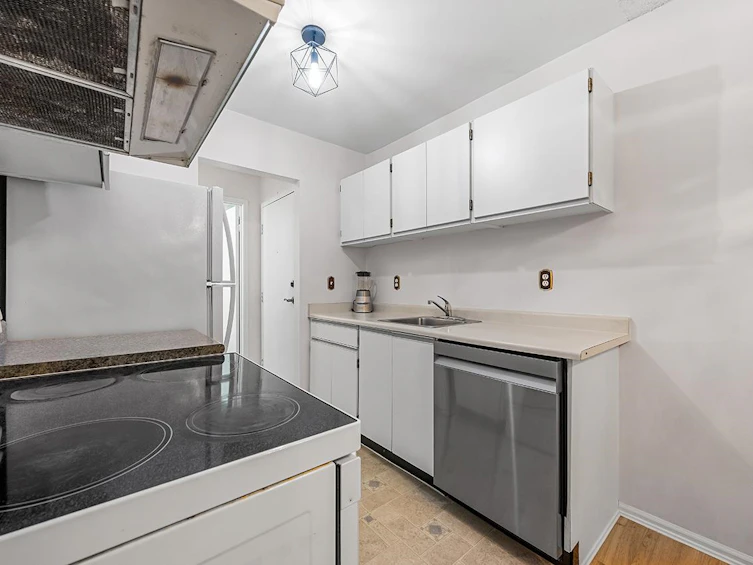 109-8231 Granville Avenue, Richmond, BC, V6Y 3A4 - 10