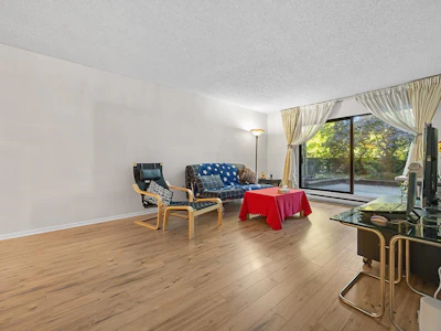 109-8231 Granville Avenue - 5