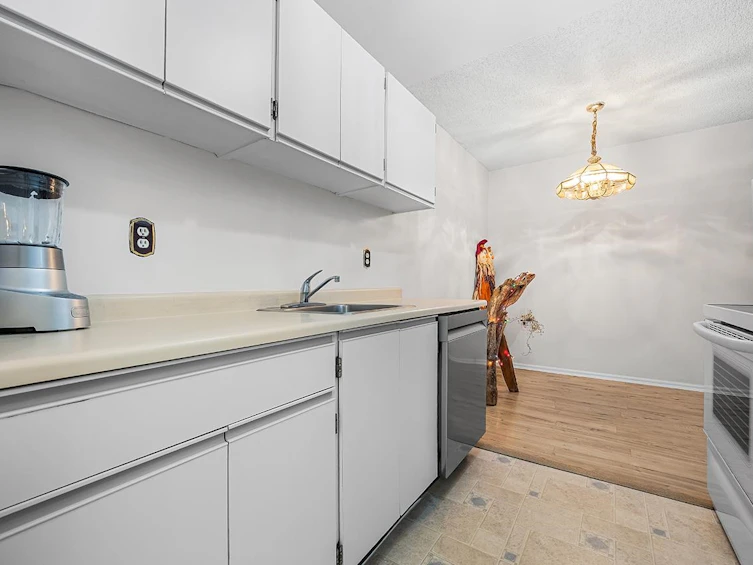 109-8231 Granville Avenue, Richmond, BC, V6Y 3A4 - 12
