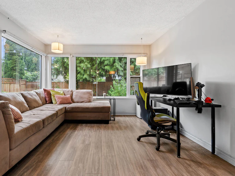 886 Pinebrook Place, Coquitlam, BC, V3C 4B9 - 10