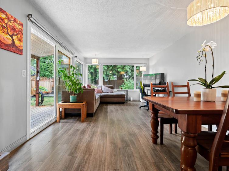 886 Pinebrook Place, Coquitlam, BC, V3C 4B9 - 9