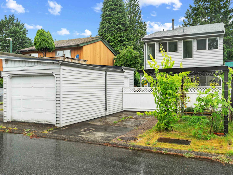 886 Pinebrook Place, Coquitlam, BC, V3C 4B9 - 24
