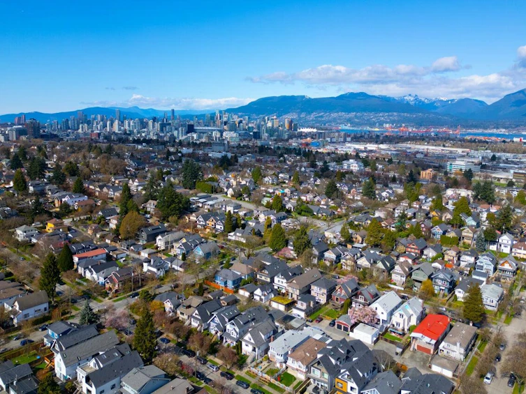 1026 E 13th Avenue, Vancouver, BC, V5T 2L8 - 35