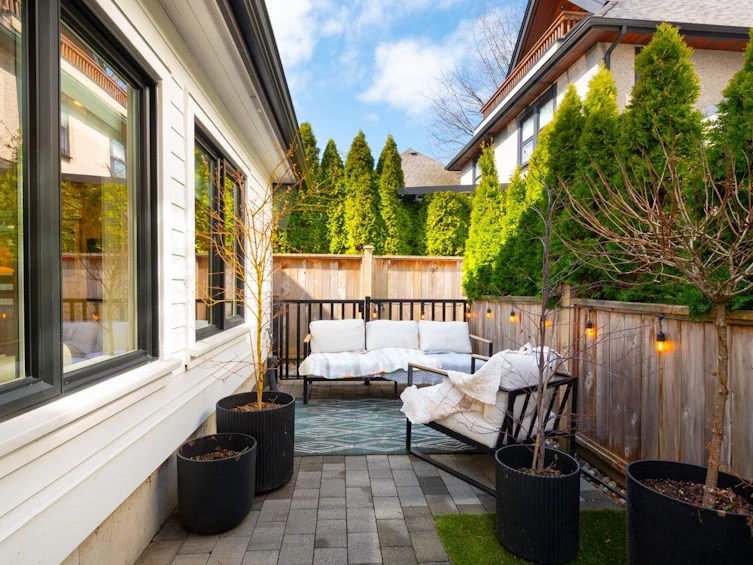 1026 E 13th Avenue, Vancouver, BC, V5T 2L8 - 2