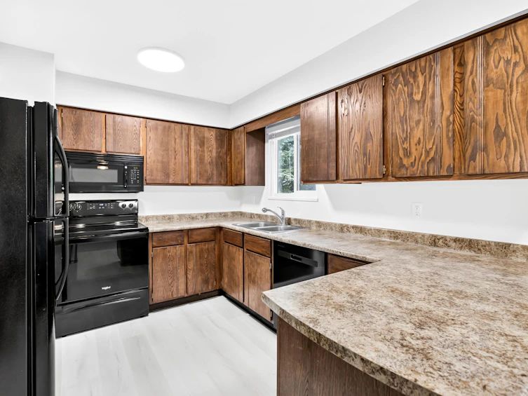 20800 Camwood Avenue, Maple Ridge, BC, V2X 2P1 - 13