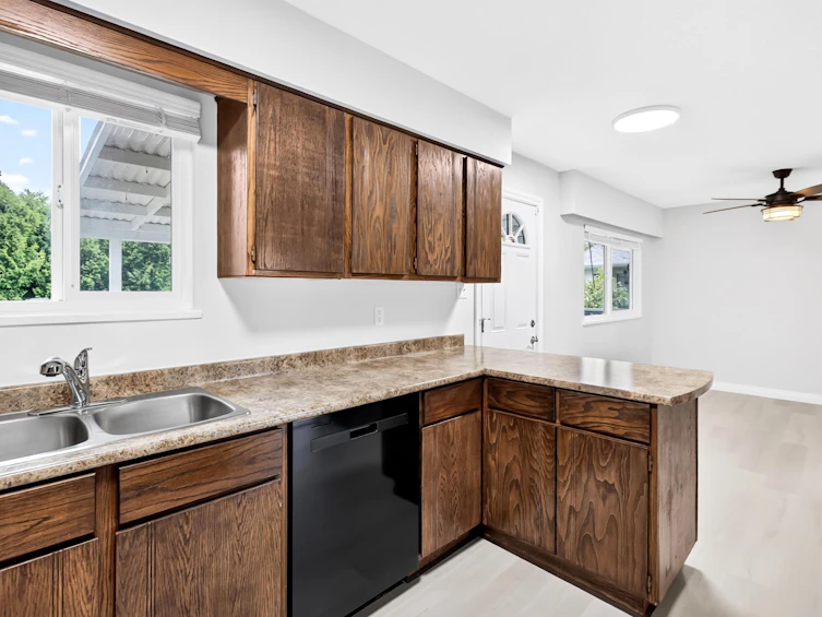20800 Camwood Avenue, Maple Ridge, BC, V2X 2P1 - 16
