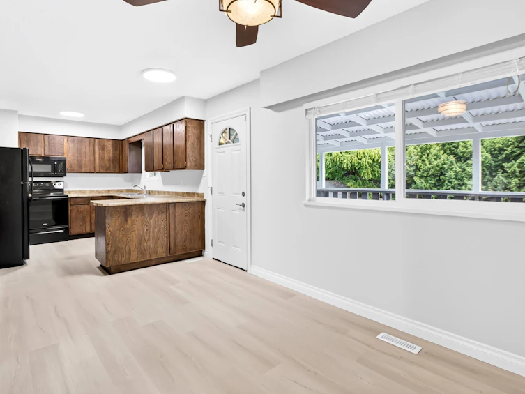 20800 Camwood Avenue, Maple Ridge, BC, V2X 2P1 - 9