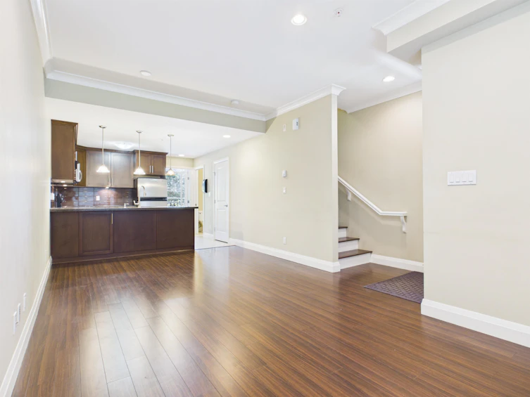 211-5588 Patterson Avenue, Burnaby, BC, V5H 0A7 - 5